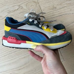 Boys Gently Used Puma Sneakers Size 2